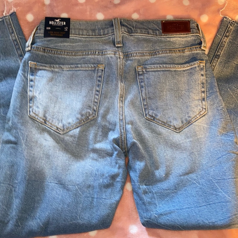 Hollister Low Rise Crop - Picture 2 of 3